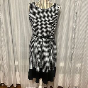DANA Buchman black/white dress. Size 10
